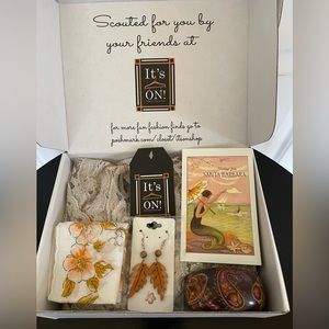 It’s On! exclusive curated accessory boxed set; 3 accessories, 1 top & a card